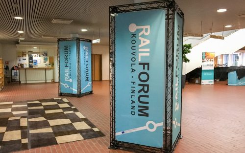 Aulasomisteet Kuusankoskitalolla